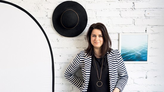 Pályi Zsófia képein keresztül mesél a Balatonról, egyúttal rólunk, magyarokról