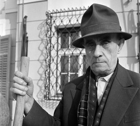 Az Írók Alkotóházában járt nem egyszer Kassák Lajos író, költő, képzőművész is