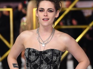 Kristen Stewart elővette a szuper nőies énjét a Charlie angyalai londoni premierjén
