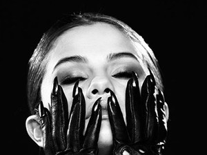 Szexi! Selena Gomez Instagramon meztelenkedik