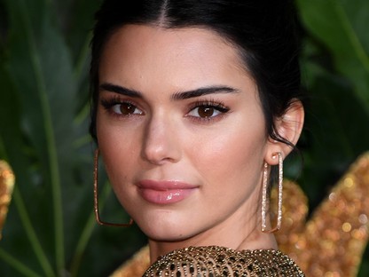 Kendall Jenner már megint adott egy jó nagy pofont a sz@rnak