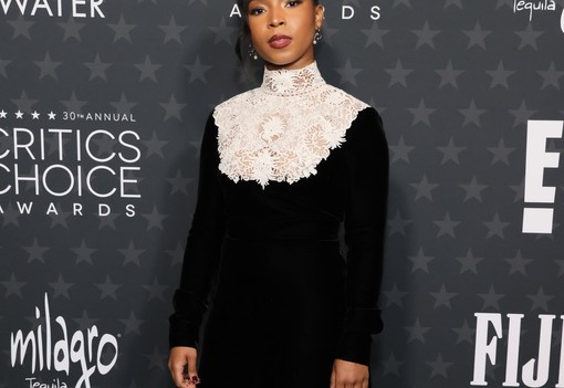 Ariana Grande álomszép medúzának, Nicole Kidman mindenki főnökének öltözött: íme 12 felejthetetlen ruha a Critics Choice Awards díjátadóról