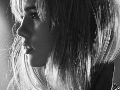 Suki Waterhouse a Burberry szenvedélyes illatának az arca