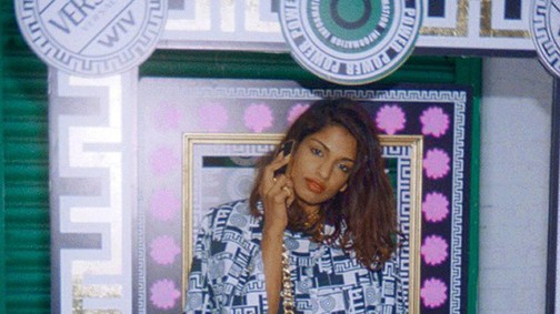 Gyors, hangos és pimasz: ilyen M.I.A. és a Versace közösködése