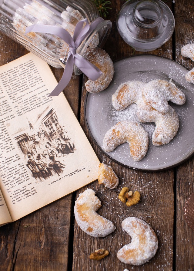 Nem lehet karácsony nélküle: Marton Adrienn tökéletes hókifli receptje