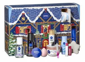 3. A Nivea kalendáriuma minden korosztály számára szuper választás. 24 különböző meglepetést rejt, köztük arc- és bőrápolókat, illetve kiegészítőket, melyek segítségedre lesznek az ünnepi készülődésben. 16 468 Ft