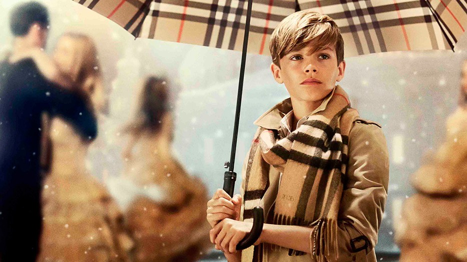 Feltűnt, hogy az elmúlt évek legütősebb karácsonyi reklámjait mind a divatvilágnak köszönhetjük?