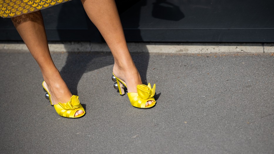 Kezdődjön a nyári cipő szín kavalkád!