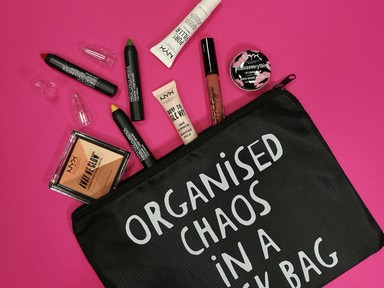 Utazni készülsz? Ezekre a piperékre szükséged lehet a repülőn!