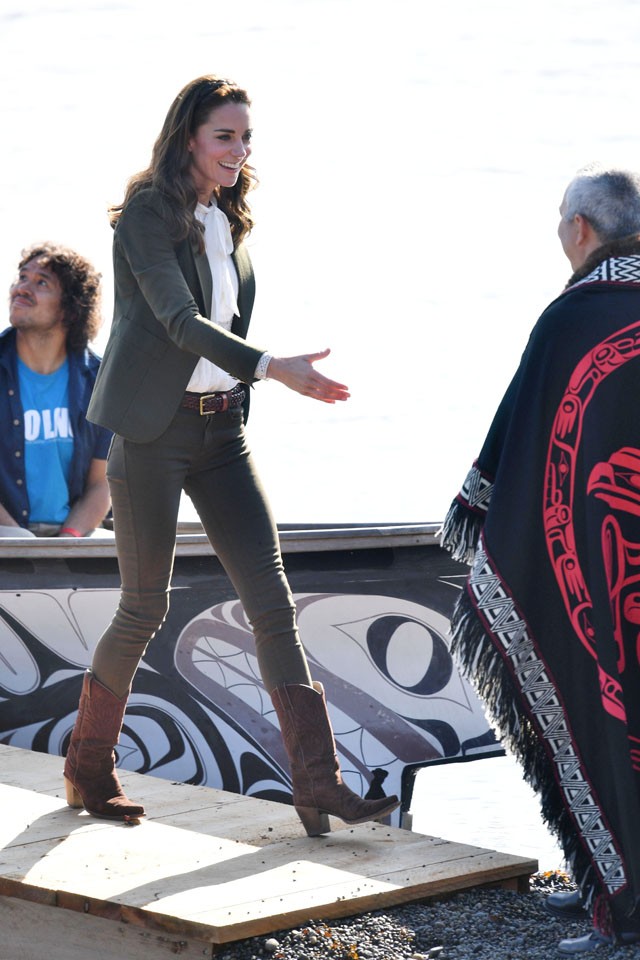 kate middleton, katalin, vilmos, william, kanada, kenuzás