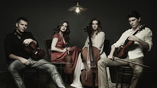 A kamarazene utazó nagykövetei