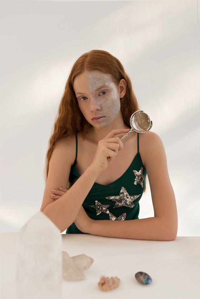 Csillagos maxi ruha RIXO LONDON