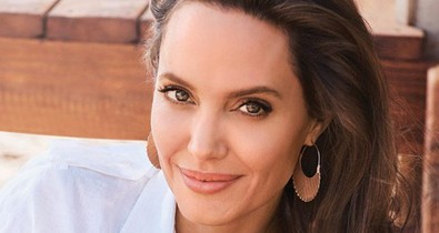 Angelina Jolie új fotói olyan gyönyörűek, hogy nem jutunk szóhoz!