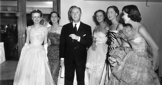 Politikatudományt tanult, mégis a divatot változtatta meg - 119 éve született Christian Dior