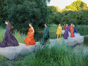 A Max Mara 40 éves történetében először vonult férfi modell a kifutón