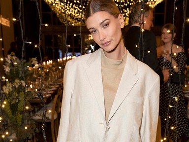 Hailey Bieber szettjét érdemes lesz lekoppintanod a Glamour-napok alatt