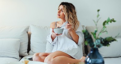 Ez a legnagyobb hiba, amit reggelizés közben elkövethetünk: a dietetikus szerint sürgősen változtatnunk kellene rajta