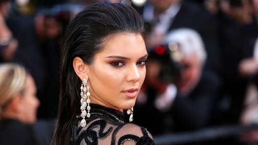 Kendall Jenner ruhájától egész Cannes leblokkolt