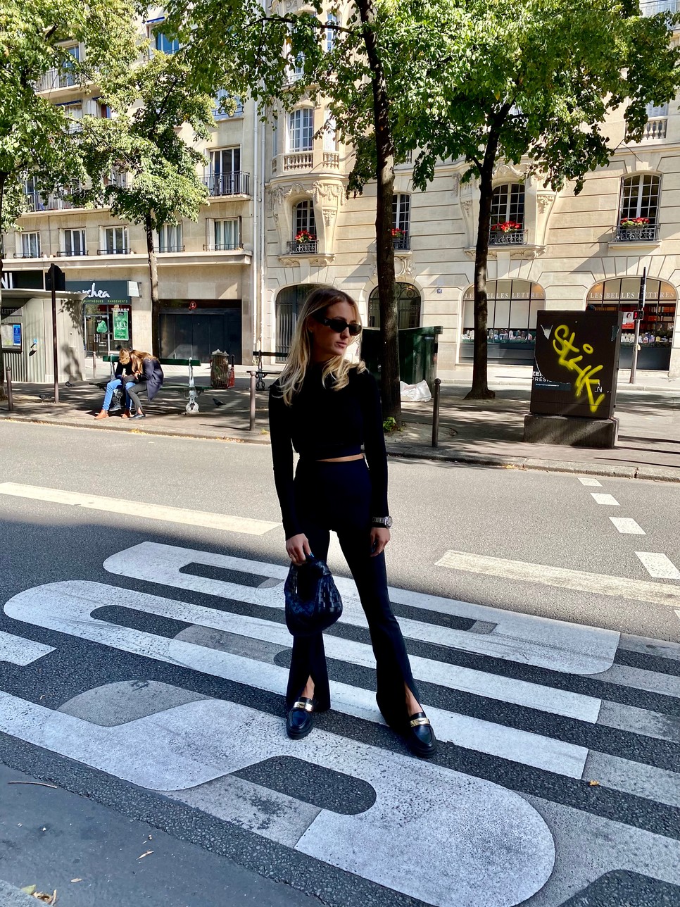 Kukkants be Lefkovics Rebeka gardróbjába!