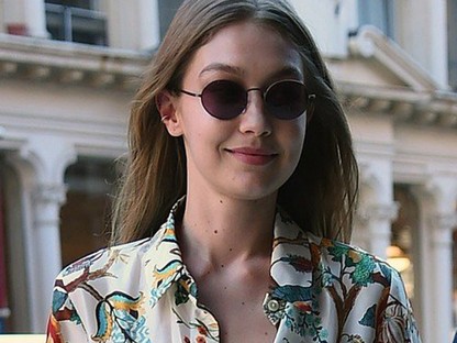 Gigi Hadid megtalálta a nyár legtökéletesebb ruháját