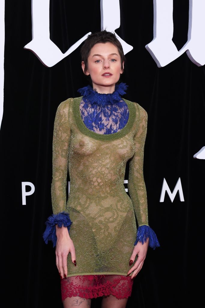 Emma Corrin gondolkodás nélkül bevállalta a meztelenruhát