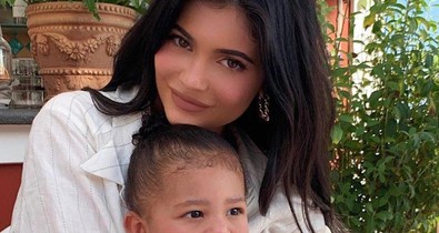 A Legcukibb anya-lánya fotók: így nyaral Kylie Jenner a kis Stormival