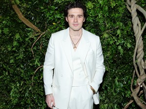 Brooklyn Beckham nyilatkozatot adott ki, bizarr dolgokat állít Victoria és David Beckhamről 