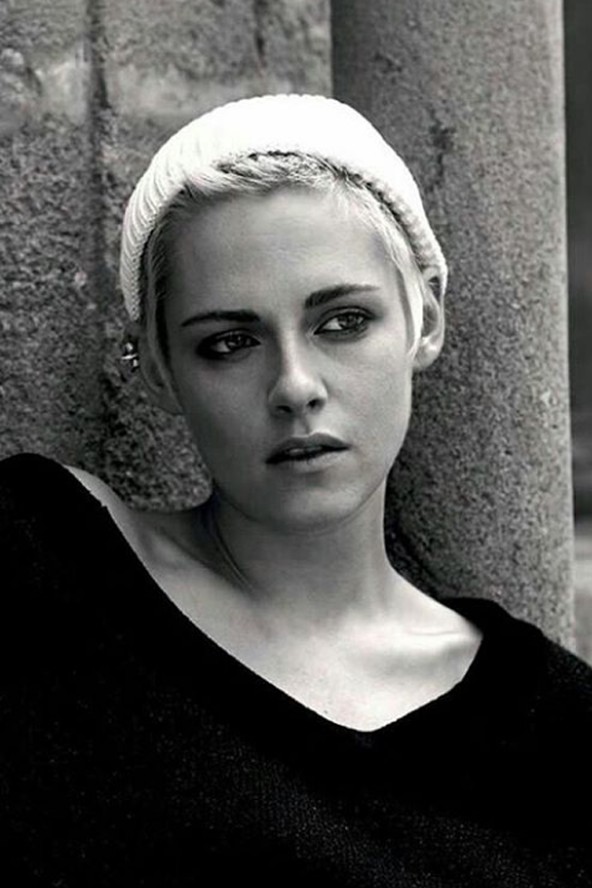 Így lép fel Kristen Stewart a nők zaklatása ellen!