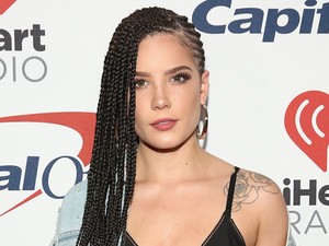 Az új popüdvöske luxusjachton szippantott kokaint?