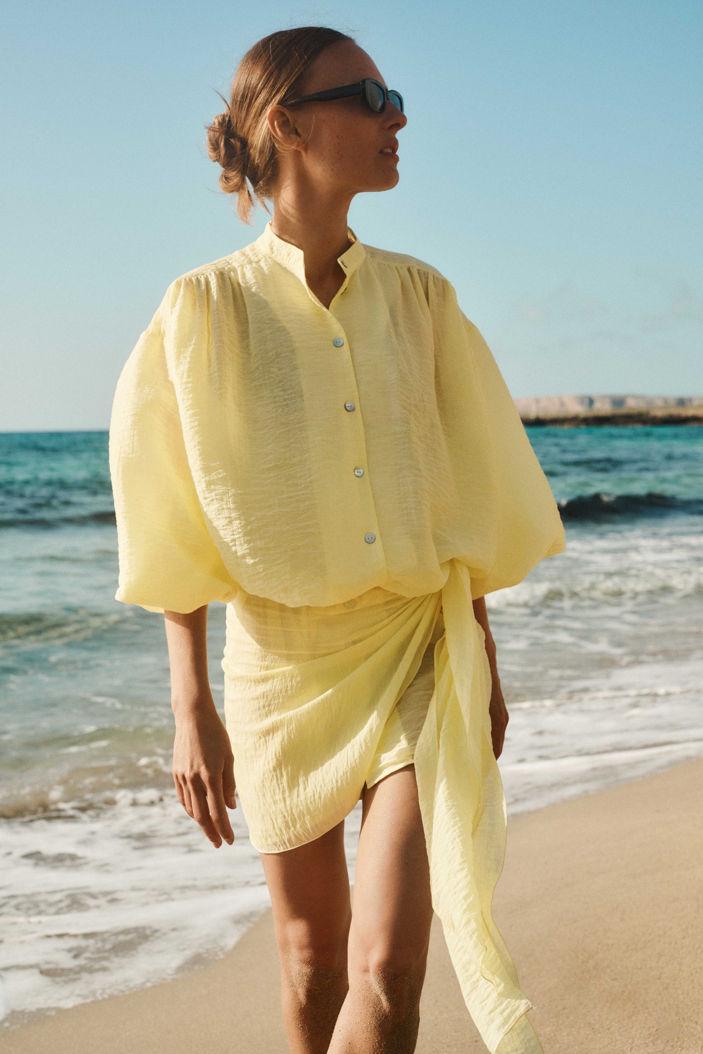 A LEBRAND x RESERVED nyári kollekciója effortless szabásokkal, trendi mintákkal és modern city to beach hangulattal hódít idén