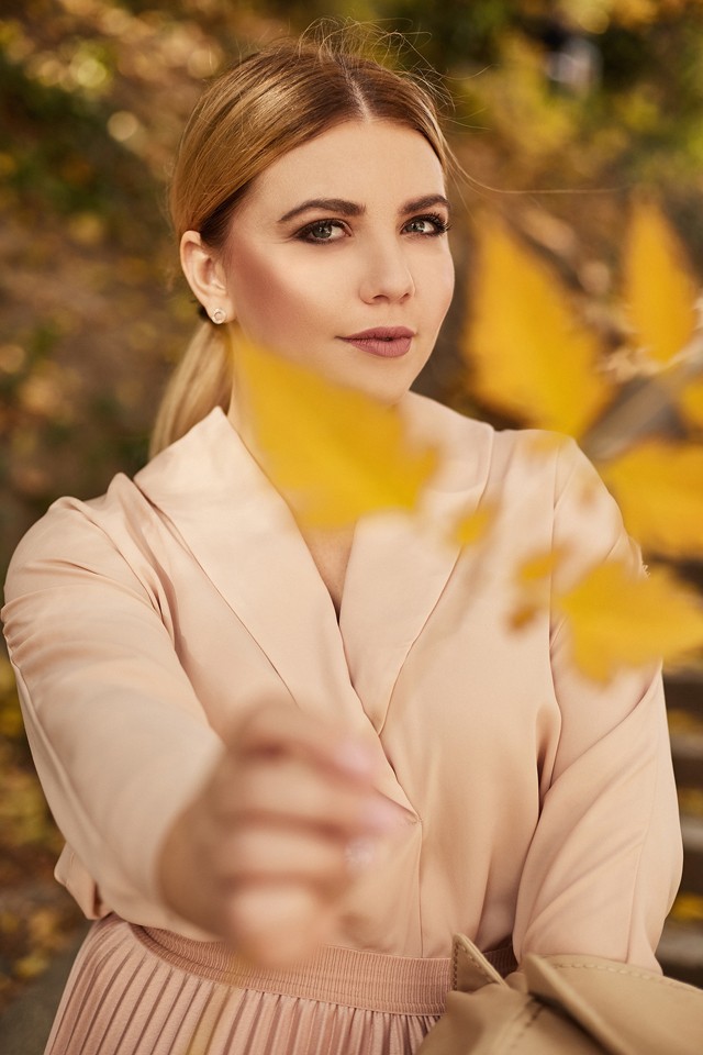 Olyan ízléses Norina mai szettje, hogy azonnal pasztellbe akarsz majd öltözni