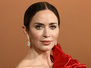 Emily Blunt újraértelmezte a meztelenruha fogalmát, soha nem volt még ennyire merész a színésznő