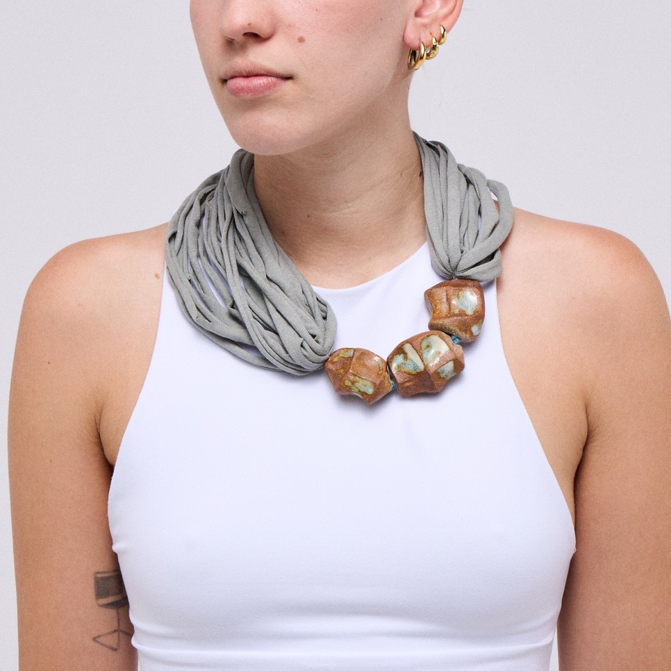 Simon Holpert nemcsak szobrokat, hanem használati tárgyakat is készít