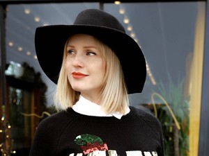 Karácsonyi csúnya pulcsi sikkesen