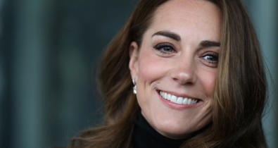 Vírusként járja be a netet egy videó Katalin hercegnéről és egy rajongójáról