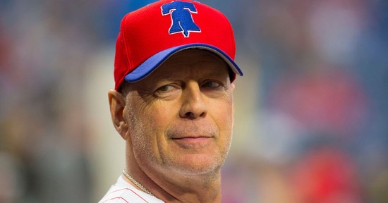 Friss fotók készültek Bruce Willis-ről, a képek láttán összeszorul a szíved