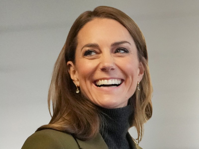 Katalin hercegné és Meghan Markle is erre a kiegészítőre esküszik, bármelyik őszi tettet pillanatok alatt feldobja 