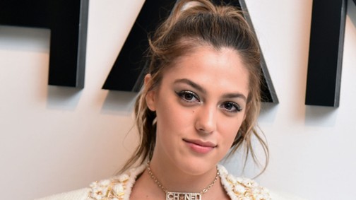 Stallone 19 éves lánya falatnyi ruhában szexizett