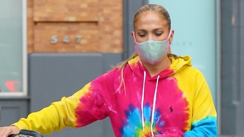 Jennifer Lopez szivárványos melegítőjét az űrből is lehet látni