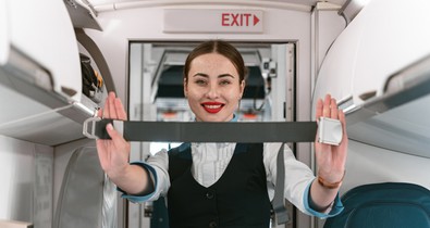 Légiutas-kísérő szeretnél lenni? Ennyi pénzt kell rászánnod