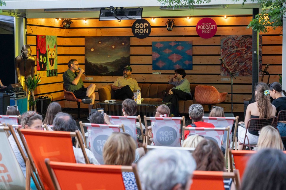 Az események jelentős része azt a kérdést járta körül, hogy a hétköznapokban hogyan vegyük észre az értéket, hogyan találjuk meg a boldogságot.