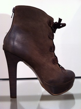 Palvini: Palvin Barbi cipőboltot nyitott