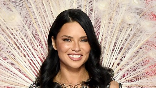 Adriana Lima könnyekben tört ki a Victoria`s Secret Show kifutóján, és mi is sírtunk vele