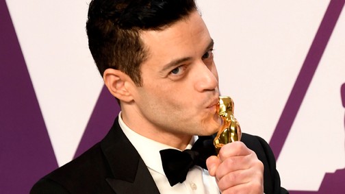 Rami Malek leesett a színpadról miután átvette az Oscar-díjat