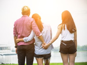 „Segítség! Egyszerre két embert szeretek”