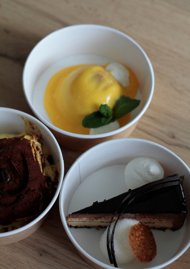 Tiramisú - 1 350 Ft; Delizia al limone (sorrentói citromtortácska) - 1 190 Ft; Setteveli Hét fátyol 7 rétegű mogyorós csokoládétorta mandulalisztes piskótával - 1 390 Ft