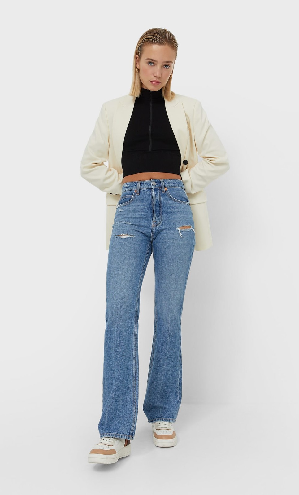 Stradivarius - 6995,-