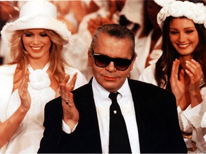 30 ikonikus ruha, amit Karl Lagerfeldnek köszönhetünk