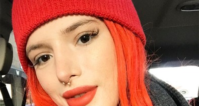 Bella Thorne hatalmas mellvillantással ünnepelte az új tetkóját