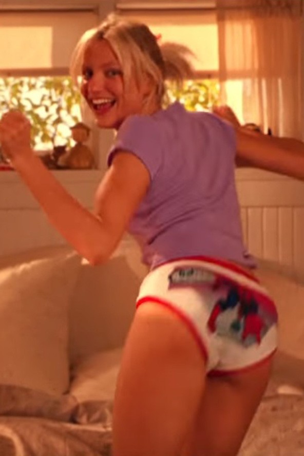 8 bugyi, ami nem hiányozhat a szekrényedből